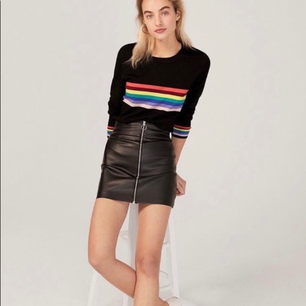Express Vegan Leather Zip zip Skirt w Pockets - 8